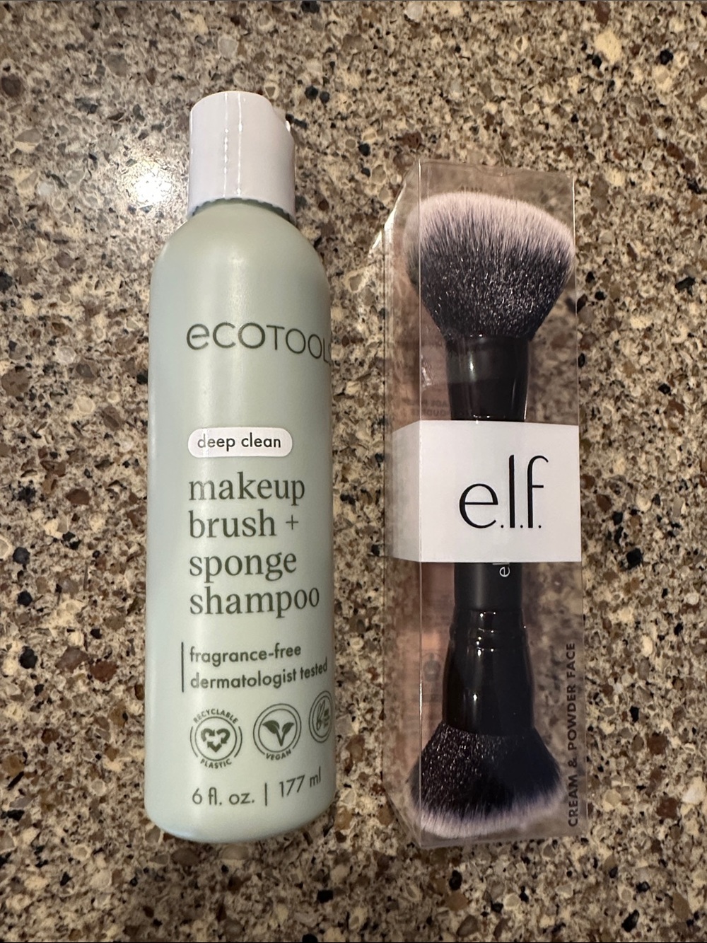 Dual-Ended Powder & Cream Face Brush with Brush Shampoo